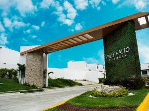 Entrada a privada Valle Alto en Tuxpan, Ver.