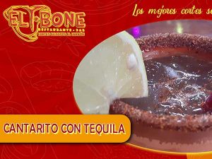 Cantarito con tequila del restaurante T-bone en Tuxpan, Ver.