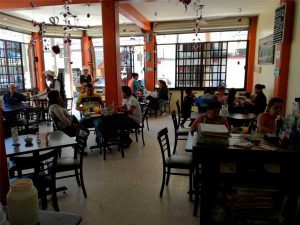 Interior del Restaurante La Nueva Cascada en Tuxpan, Ver.