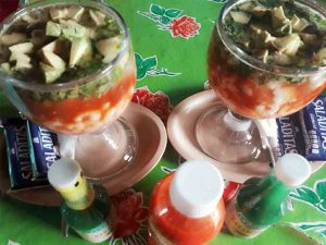Cocteles de camarón del Restaurante Doña Paty en la Laguna de Tampamachoco en Tuxpan, Ver.