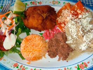 Pescado relleno del restaurante Mar de Plata en Tuxpan, Ver.