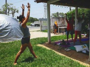 Yoga en el temazcal de la Playa de Tuxpan, Veracruz